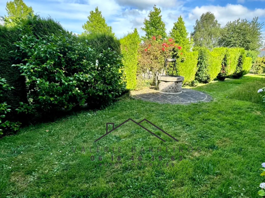 A vendre maison de 147 m² habitables édifiée sur 800 m² de terrain sur la commune de LA LONDE 76500