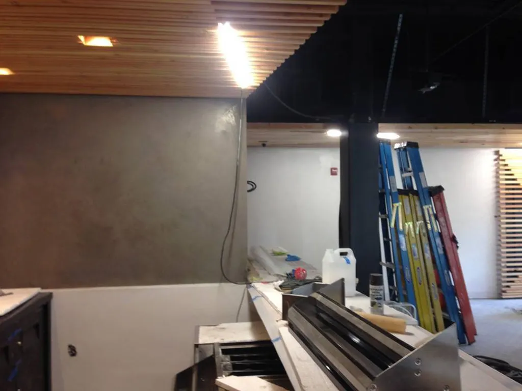 MURS EN TADELAKT TERRE DU MONDE - CHANTIER EN COURS DE REALISATION A SANTA MONICA CALIFORNIE