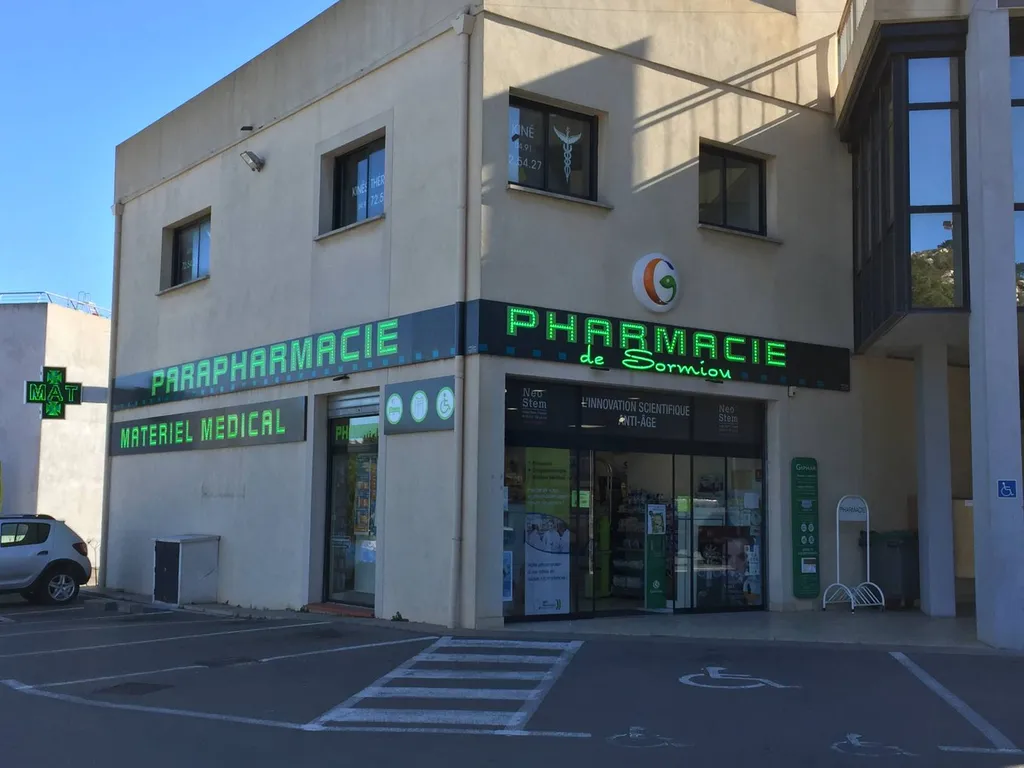 pharmacie grand parking 13009