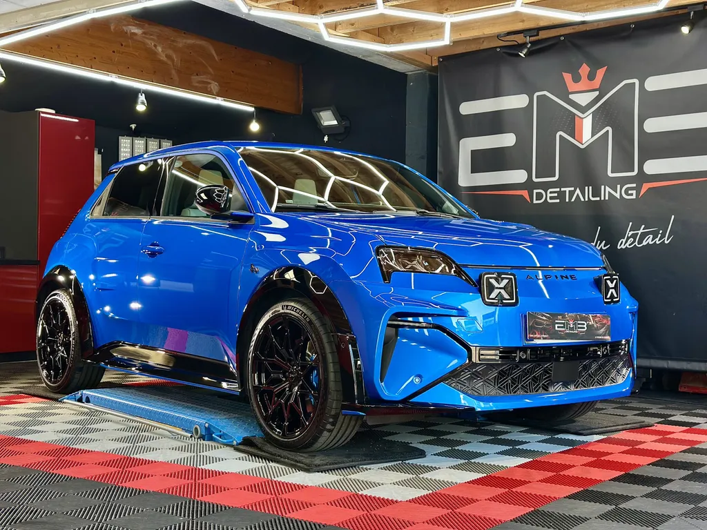 centre de soins esthétiques automobile lyon spacialiste Alpine A290 proche Dardilly 