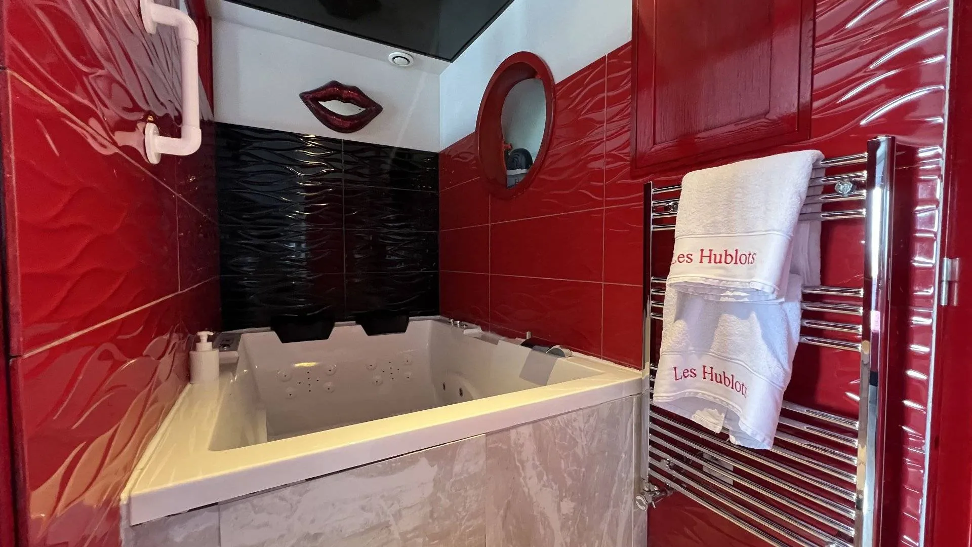 Maison d’architecte 131,5m² avec roof-top et vue panoramique mer, 4 gîtes, annexe à rénover, chalet et garages, idéale chambres d’hôtes au Tréport 76470.