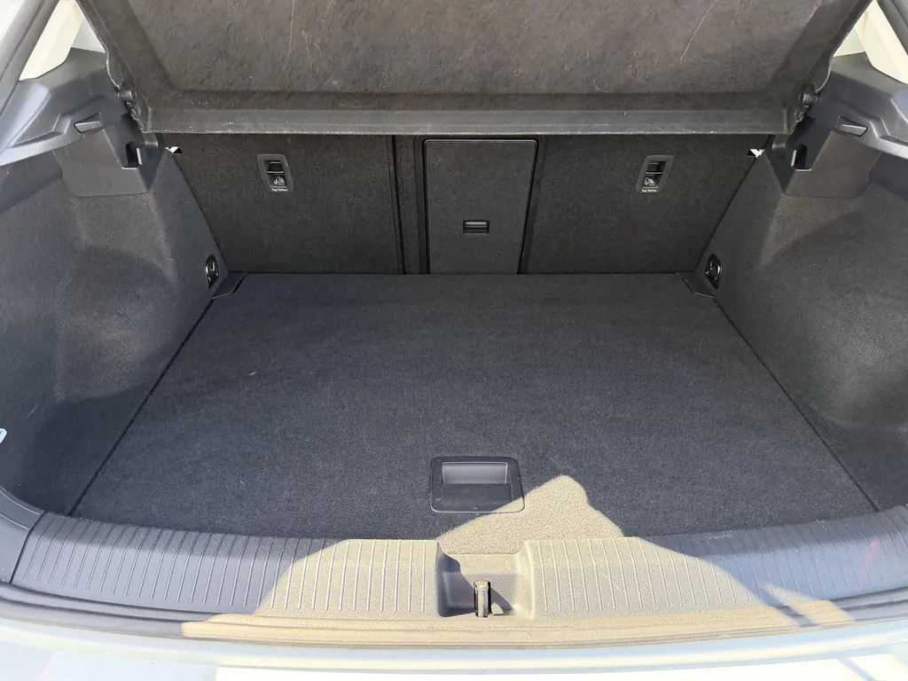 Vente Volkswagen T-Roc occasion proche Le Havre : SUV diesel 150ch DSG7 finition Style disponible chez votre concessionnaire Caudebec Automobiles à La Frénaye