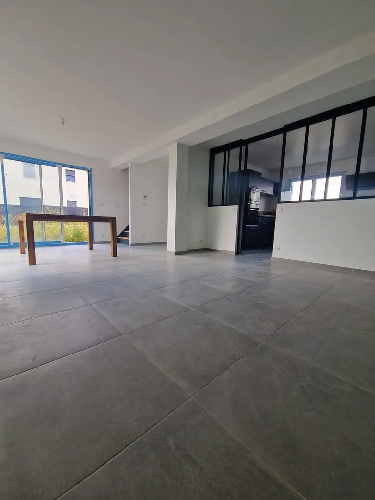 Recherche peintre professionnel pour peinture projection airless à Maltot près de CAEN 14