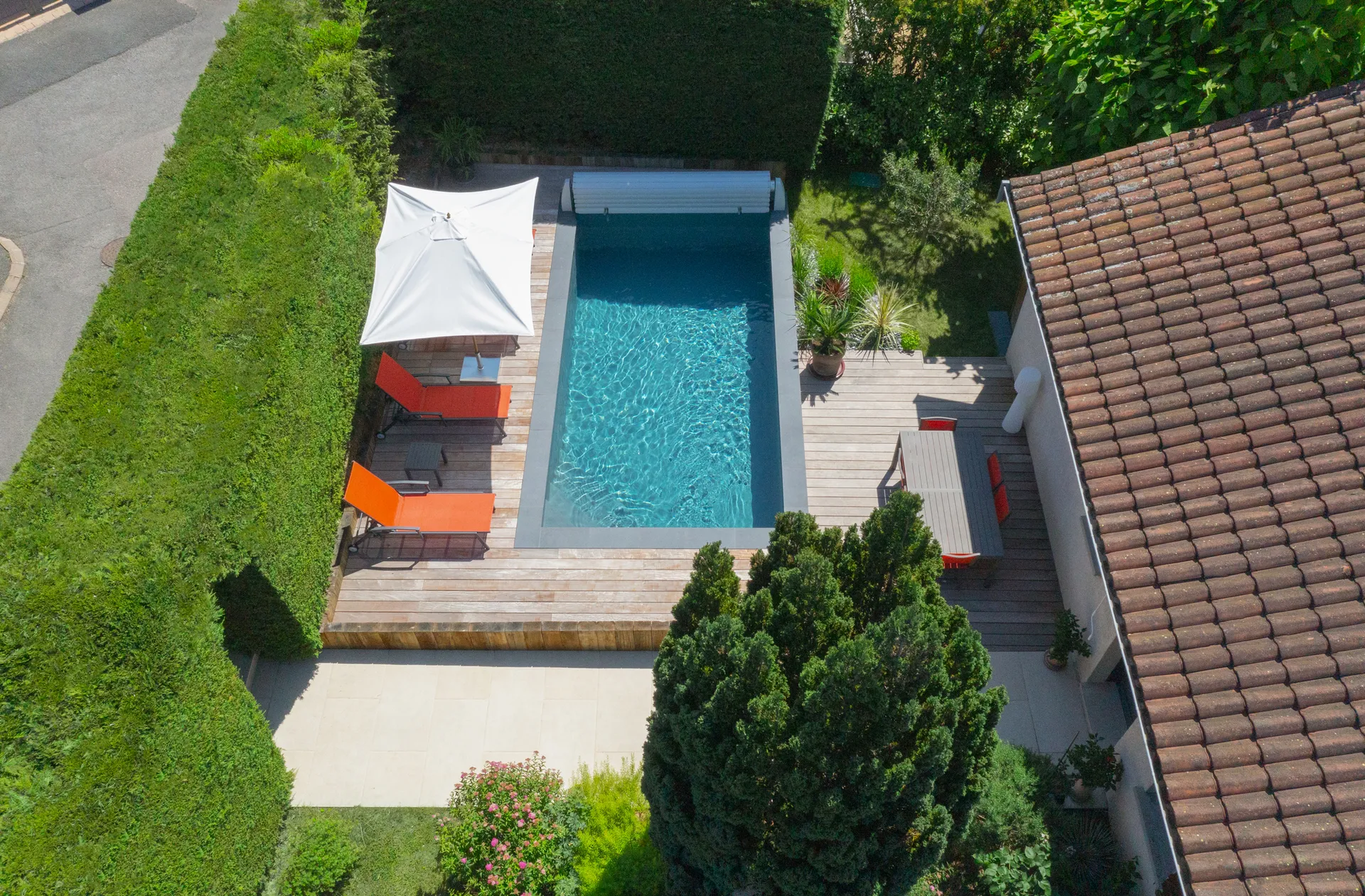 Construction de piscine et aménagement paysager à Genay