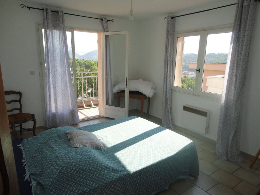 A vendre carnoux haut de villa