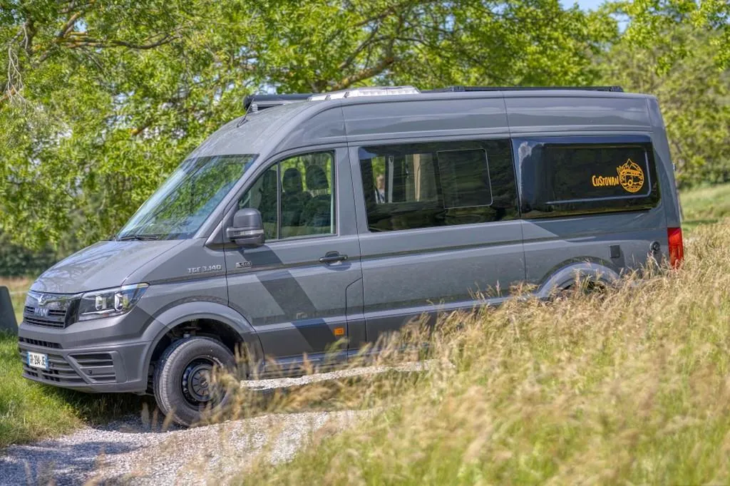 Spécialiste aménagement fourgon MAN TGE 4x4 à Grenoble