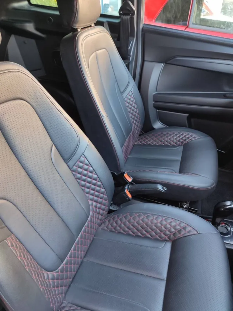 voiture sans permis interieur js60 toulon