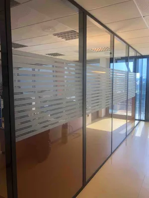 Vitrophanie pour cloison vitrée bureau Toulon La Farlede 83000