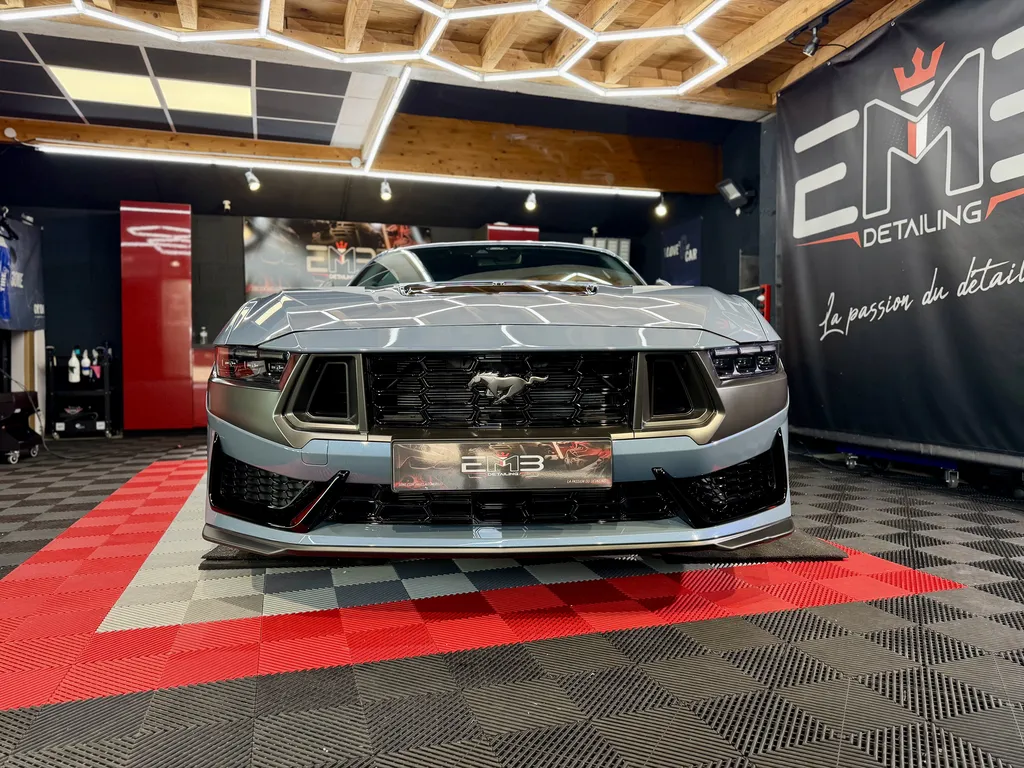 Traitement céramique voiture GYEON Infinite Ford Mustang à Lyon Vaugneray polissage et protection carrosserie haut de gamme