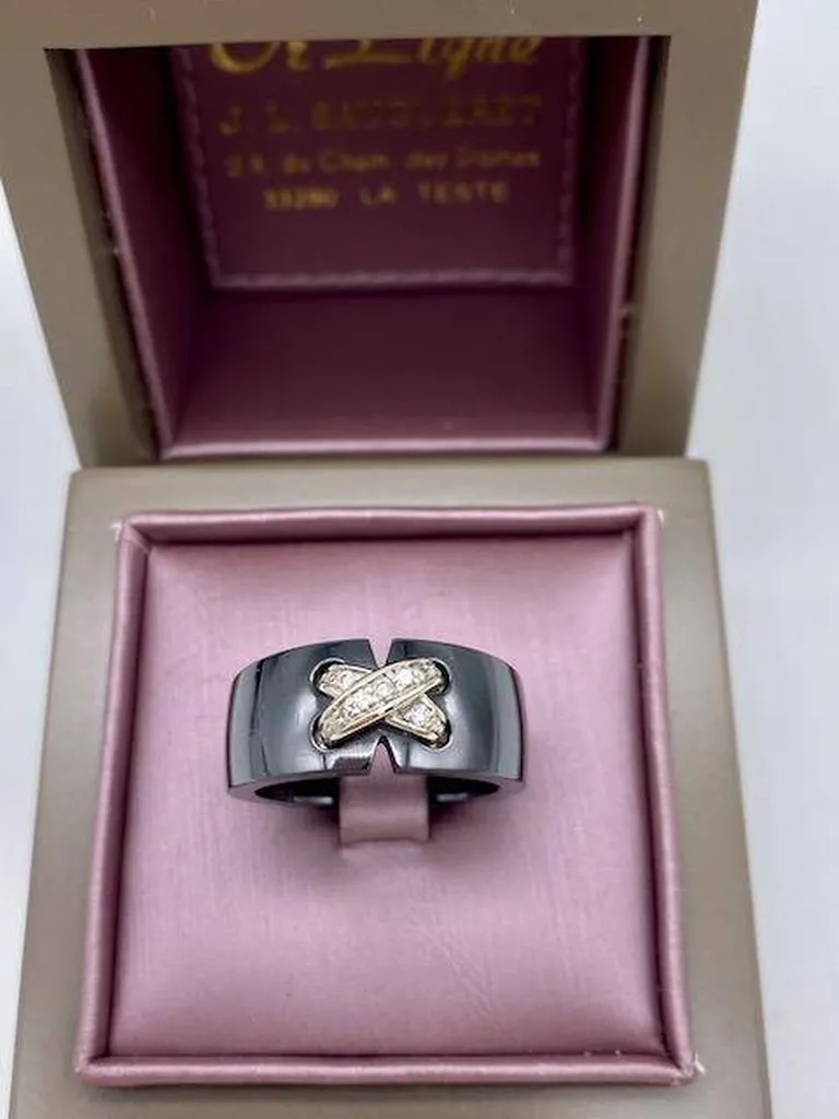 Acheter en ligne bague en céramique noire or blanc 750/1000ème et diamants en dépôt vente chez Or Ligne près de Bordeaux
