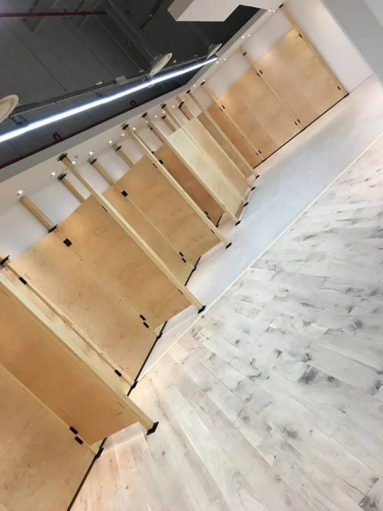 BOUTIQUE JENNYFER-CABINES ESSAYGE EN BETON CIRE TERRE DU MONDE