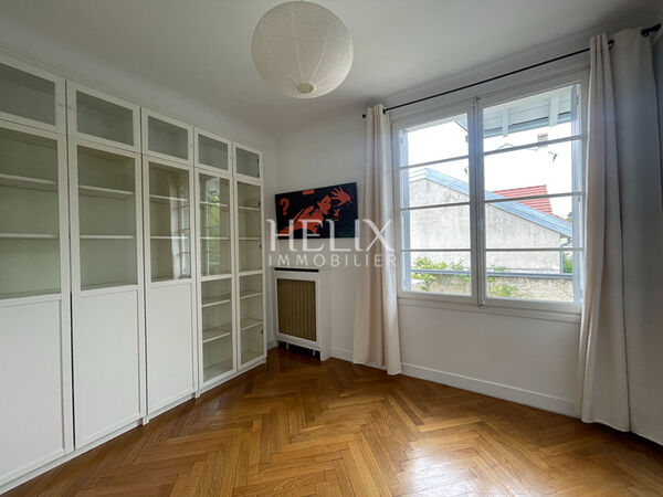 Houilles centre-ville maison recherchée avec grand terrain plat proche gare