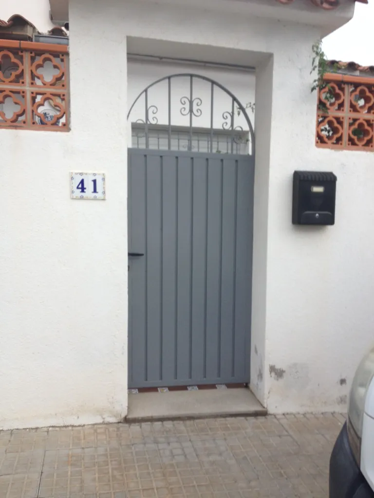 CREATION D'UNE PORTE METALLIQUE ACIER  EN FER FORGE LAVERA MARTIGUES