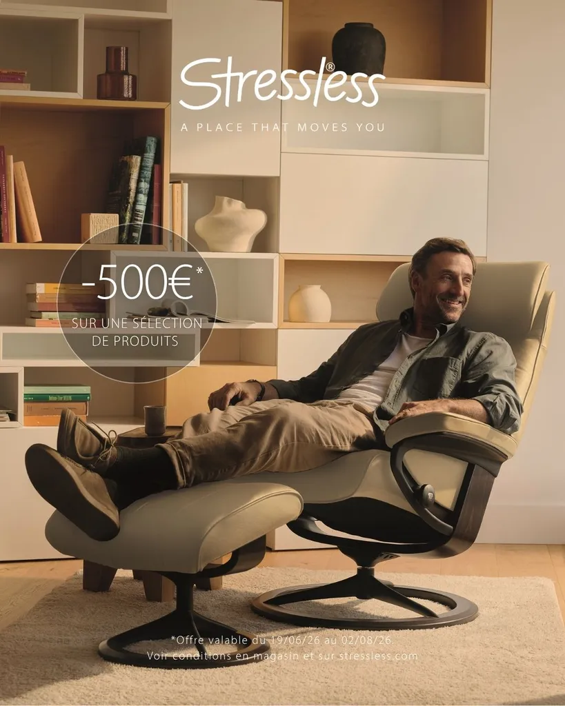Fauteuil relax Stressless exposé chez Alliance Tiffany à Hyères, spécialiste du mobilier haut de gamme et du confort scandinave dans le Var