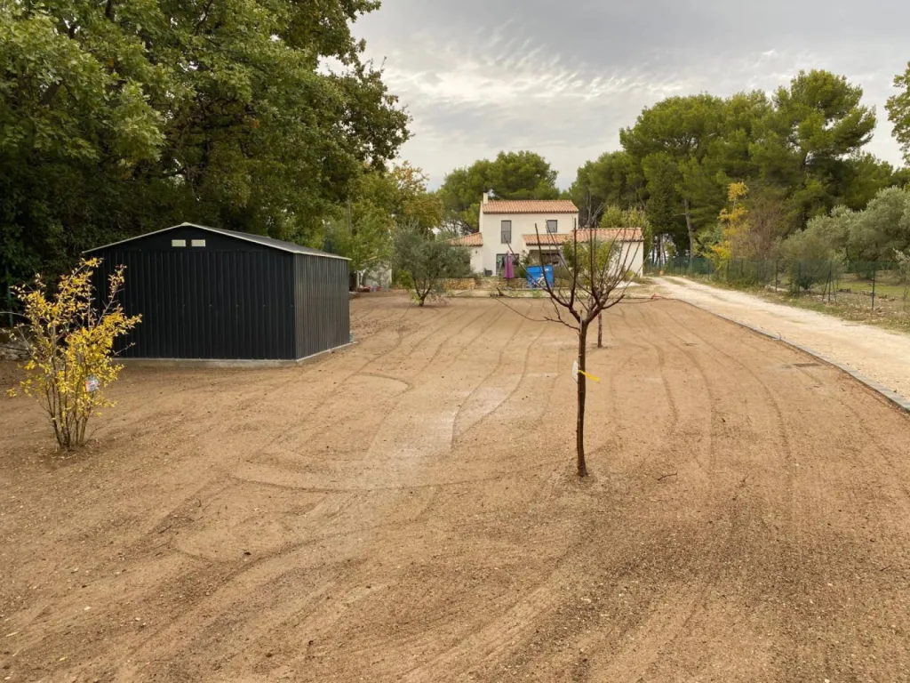 Pose de bordures en pavé  maison Eguilles