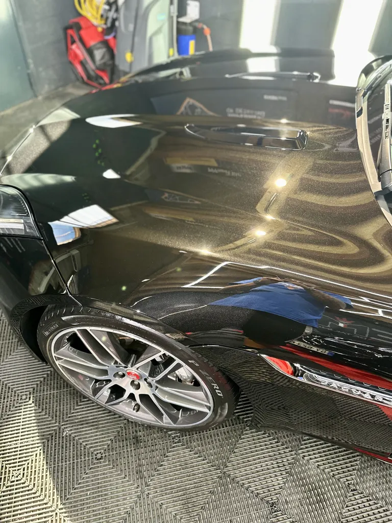 specialiste du traitement céramique sur Lyon detailing jaguar F-Type