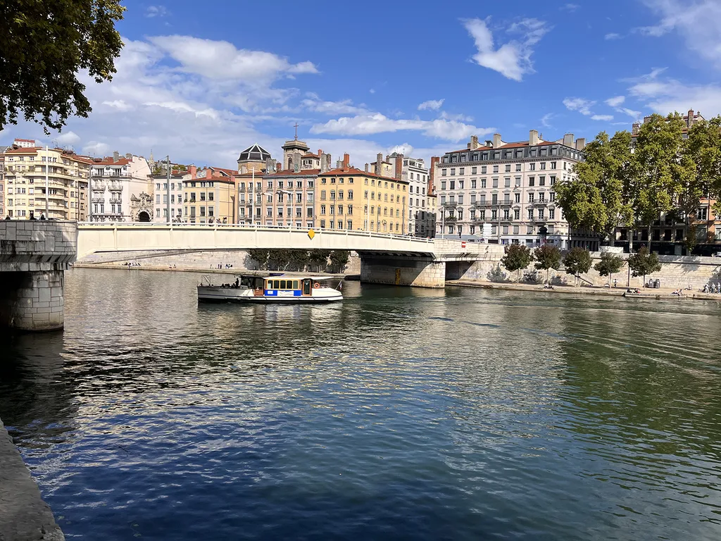 Expertise immobilière à Lyon et Pays de Gex : estimation de valeur vénale pour financement donation et succession