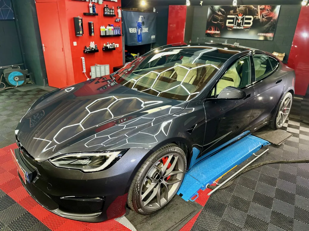 spécialiste du traitement ceramqiue Tesla sur lyon