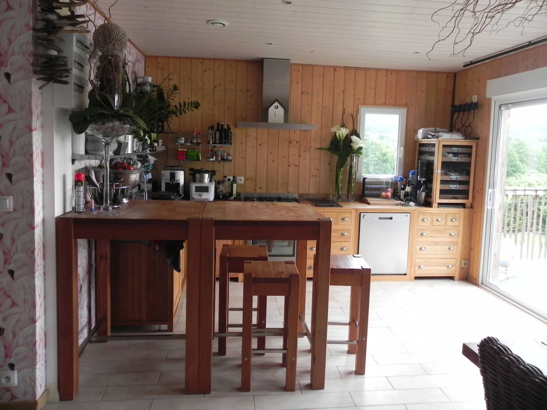 Vente d'une Villa Contemporaine et ses annexes, en bordure de la vallée de 