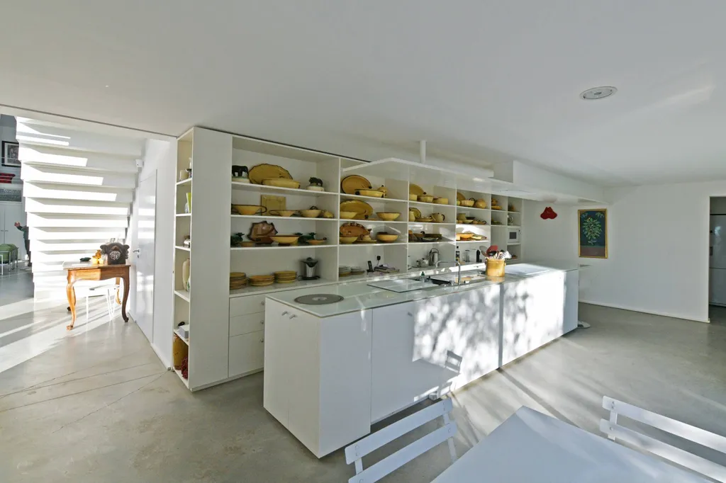 Propriété bioclimatique en position dominante proche village des Monts de Vaucluse   