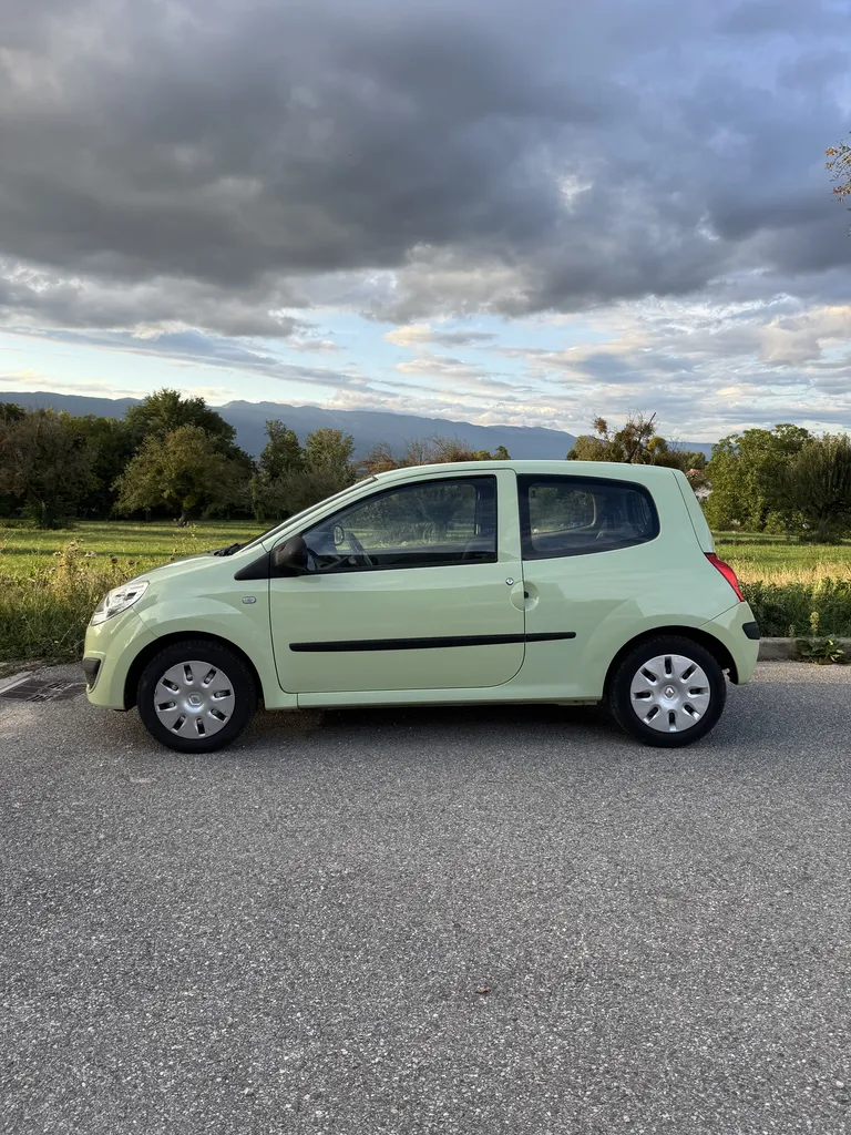 TWINGO 1.2L 75 CHV ESSENCE 2 EME MAIN / ENTRETIEN COMPLET / DISTRIBUTION OK