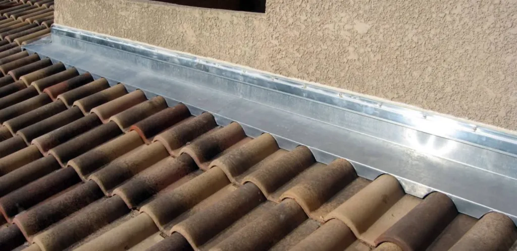 solins zinc TOUS travaux de Zinguerie dans le Vaucluse solins zinc TOUS travaux de Zinguerie dans le Vaucluse