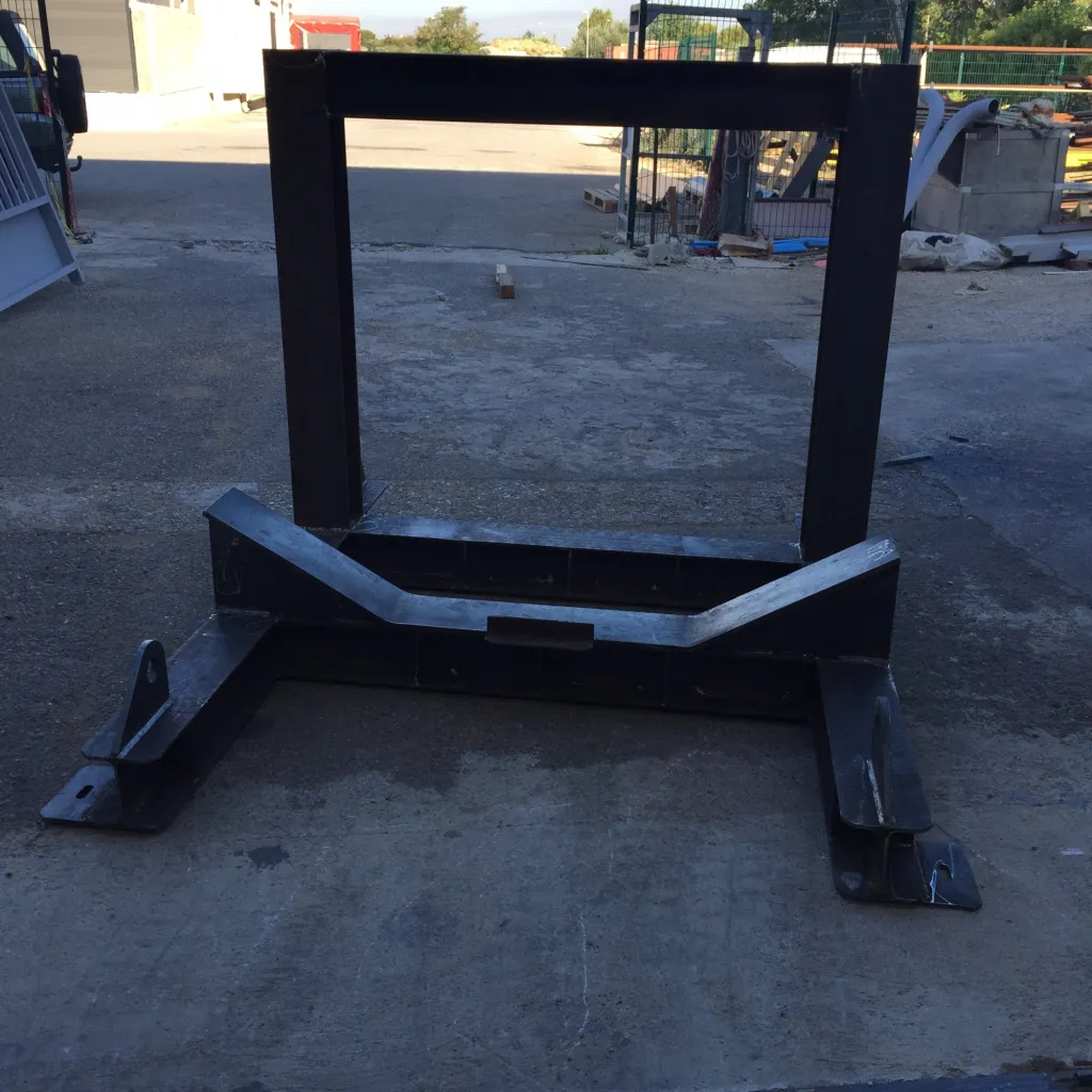 FABRICATION CHASSIS ACIER SUIVANT PLAN POUR UN CLIENT DE FOS SUR MER