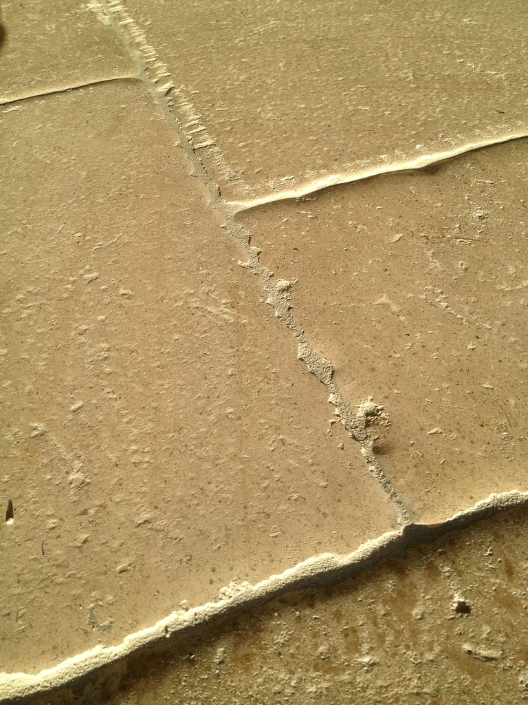 Quelle pierre naturelle choisir pour votre terrasse extérieure durable, esthétique et résistante aux intempéries ?