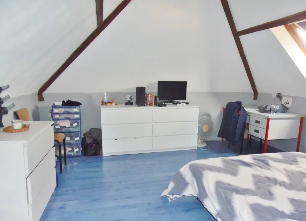 Cherche à acheter maison de maître avec dépendance proche la Haye du Theil 27370