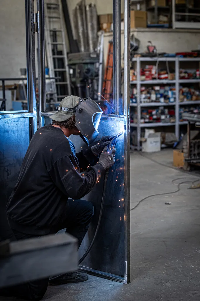 Menuiserie acier sur mesure : créer des espaces élégants et durables avec Atelier Ferronnerie PAF sur Aix en Provence et sa région
