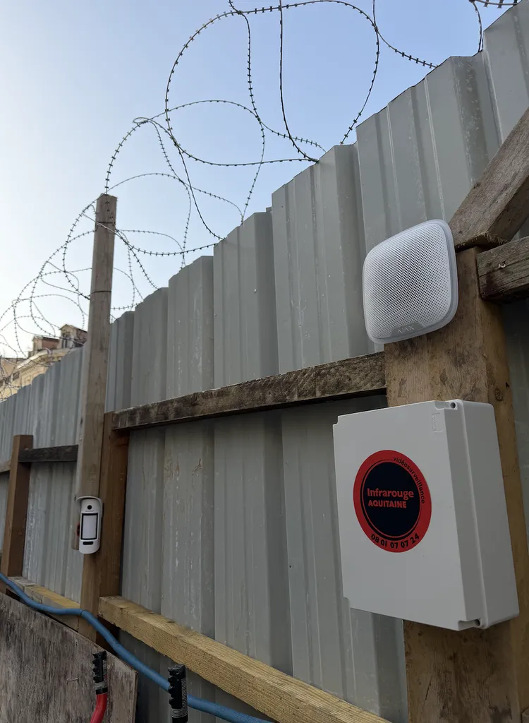 Installation d’une détection électronique avec 3 caméras intégrées et centrale GSM/IP, télésurveillance 24h/24 à Angoulême 16000
