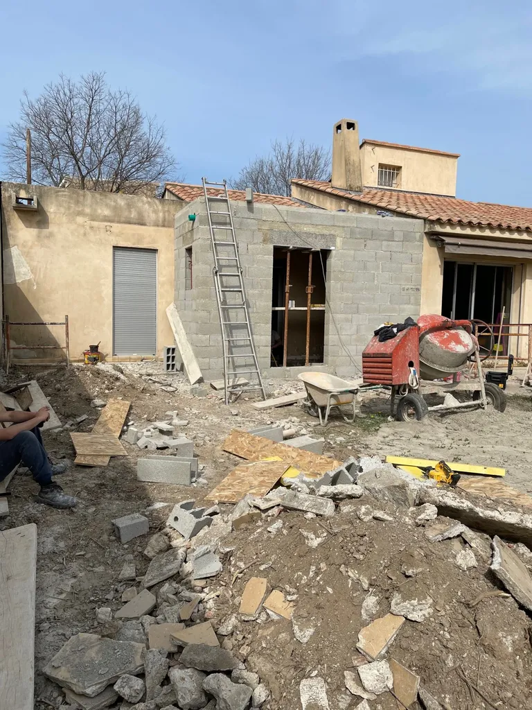 Éclairage extérieur d’une villa sur la commune de Roquevaire
