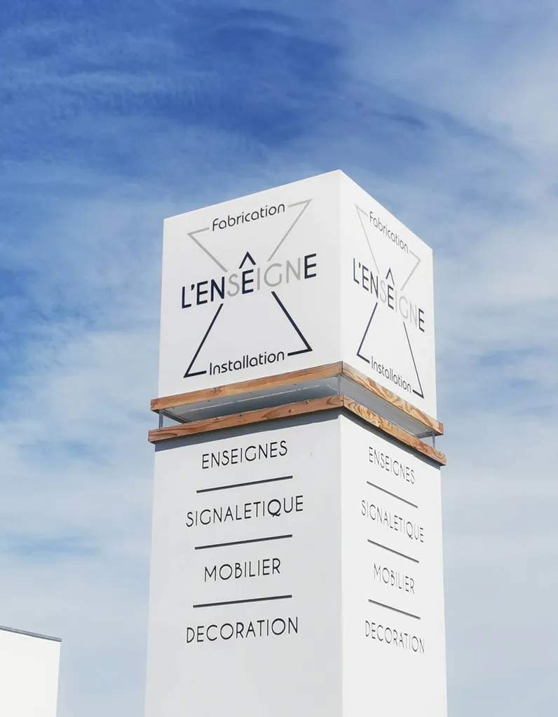 Fabricant Installateur de tous types d'enseignes à Fos-sur-Mer dans les Bouches Du Rhône