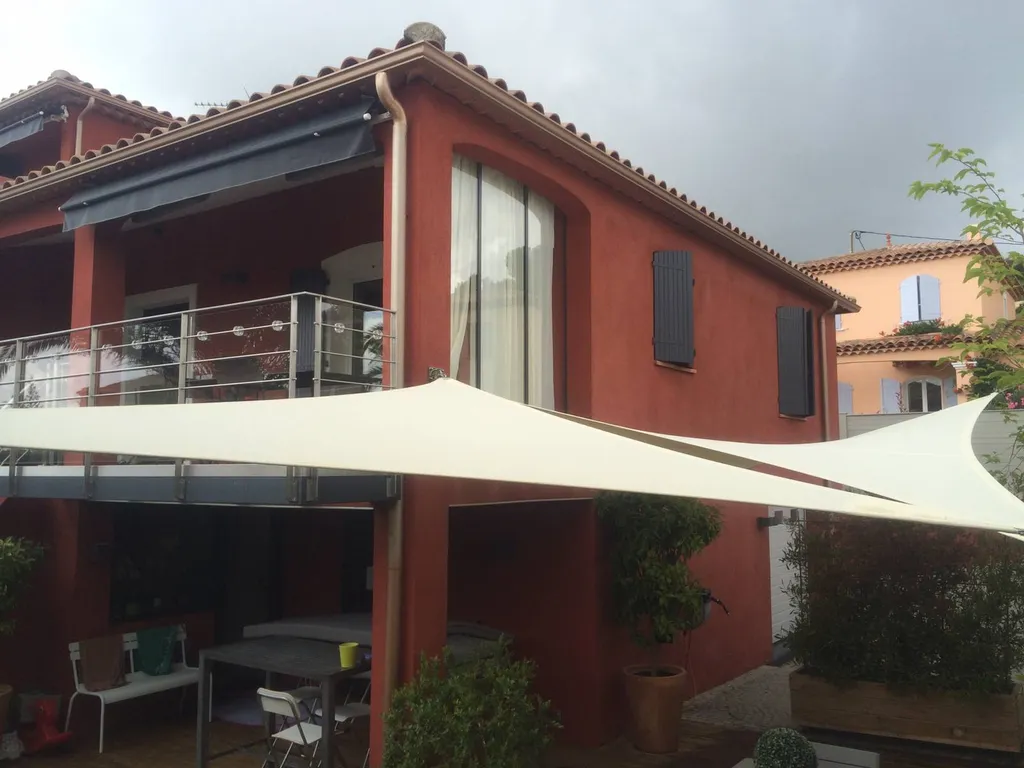 Voile d'ombrage et pergola bioclimatique à Rouen 76