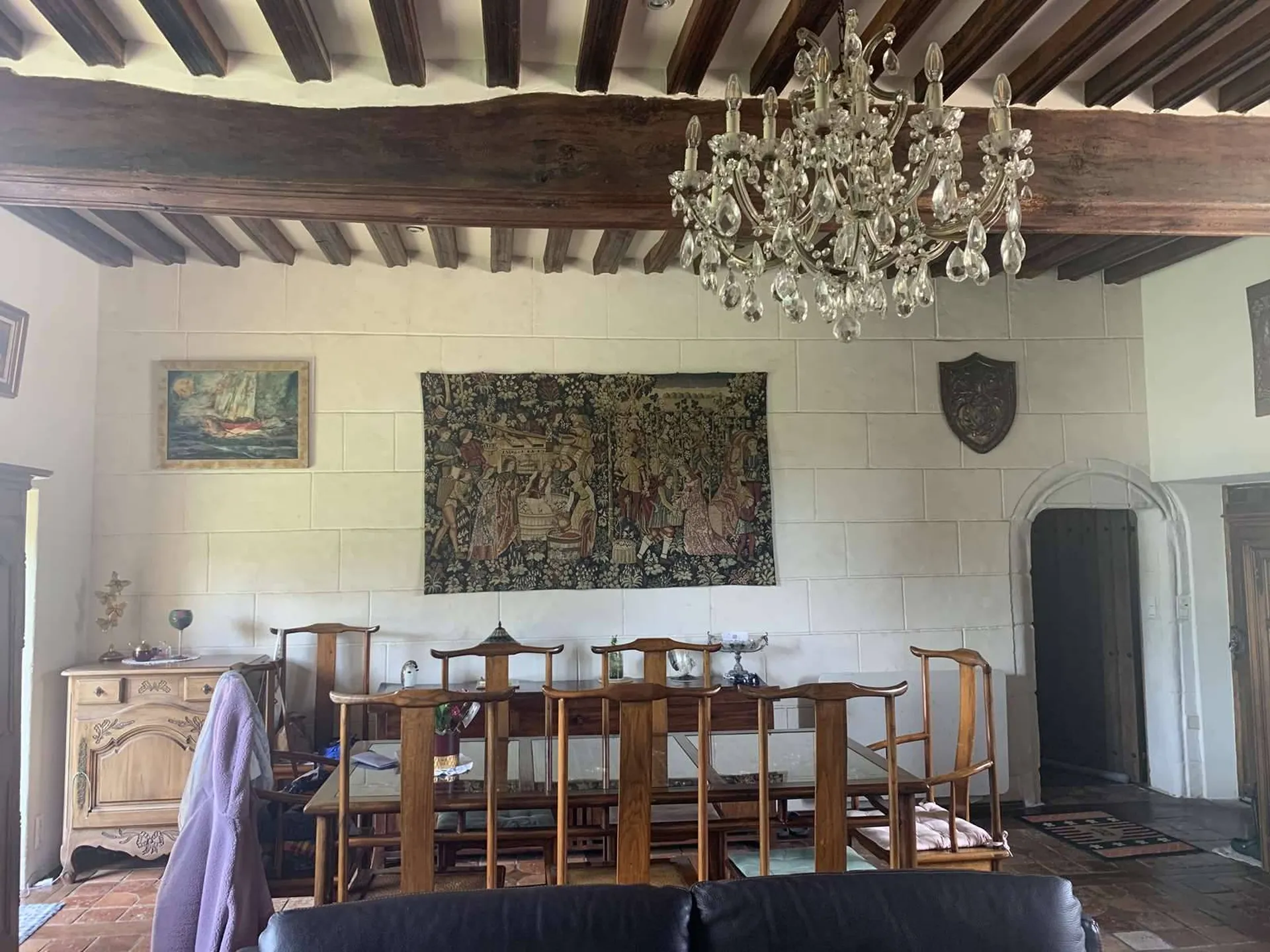 DANS  LA VALLEE DE LA RISLE (EURE) MANOIR NORMAND EN PIERRES ET COLOMBAGES