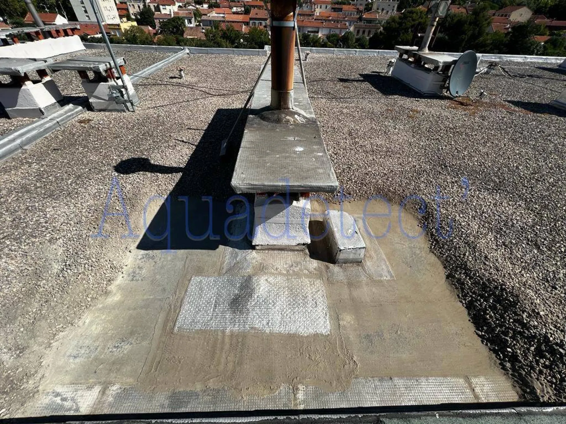 Recherche de fuite non destructive sur le toit d'un immeuble à TOULON dans le VAR