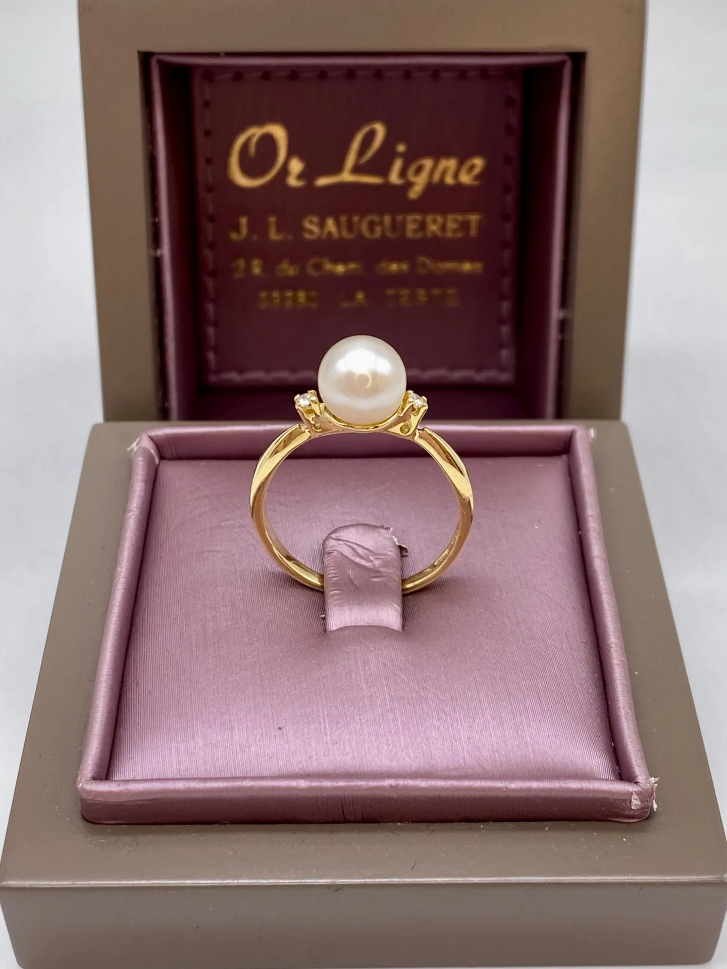 Acheter une bague perle de culture eau de mer et diamants en 2eme main en excellent état chez Or Ligne à La Teste près de Bordeaux