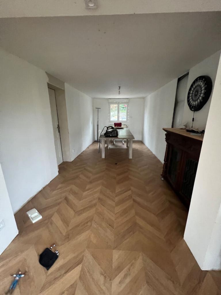 À vendre maison ancienne de 210m² sur un terrain de 5000m² située au Thuit-Signol