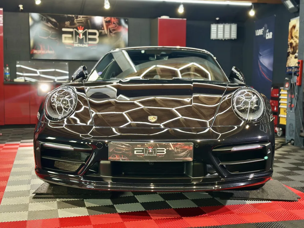 Spécialiste du traitement céramique et de la protection carrosserie sur Porsche à Vaugneray proche Mornant 