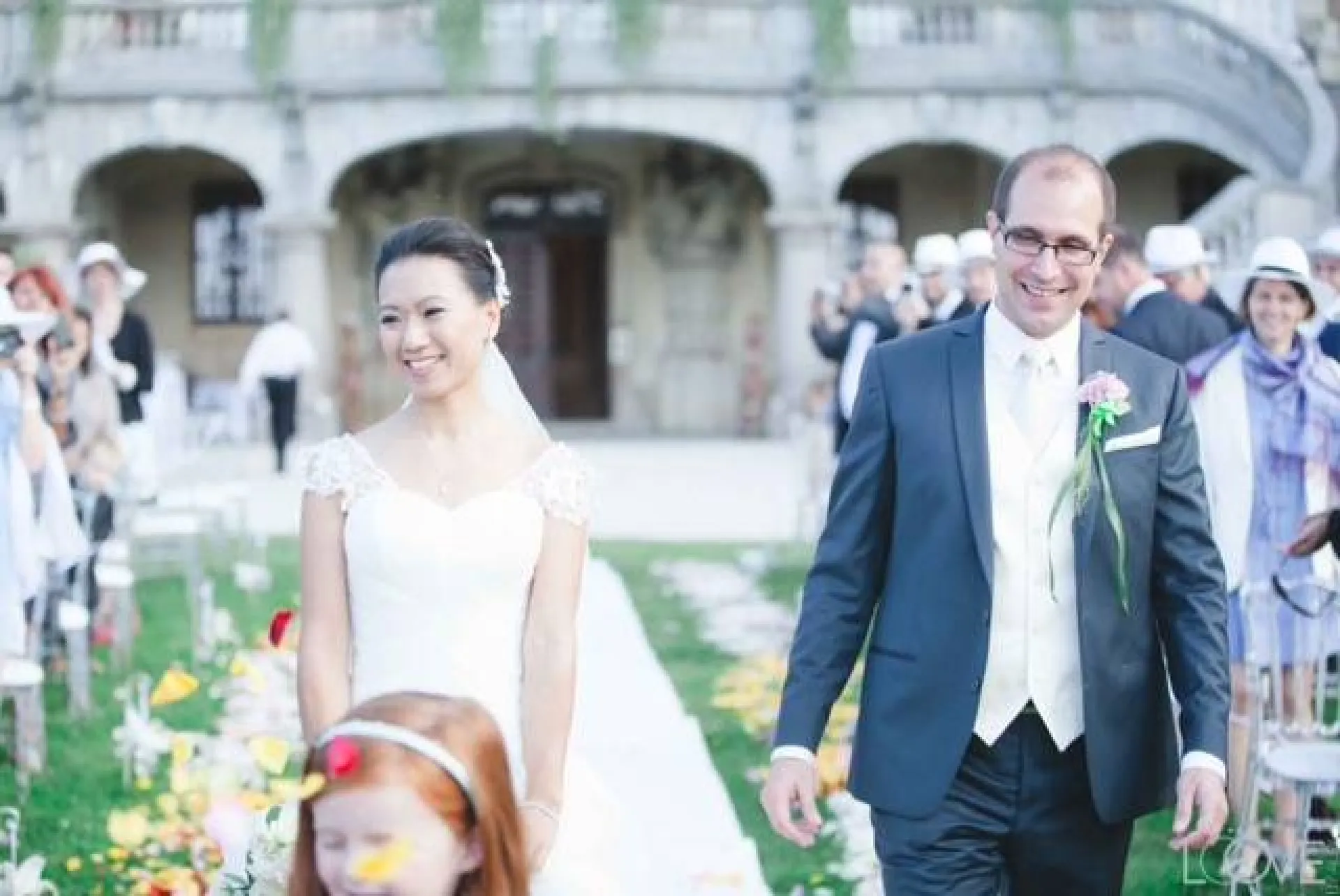 Votre Agence d'organisation de mariage pour une réception inoubliable avec cérémonie laïque dans le parc d'un Château dans les Yvelines