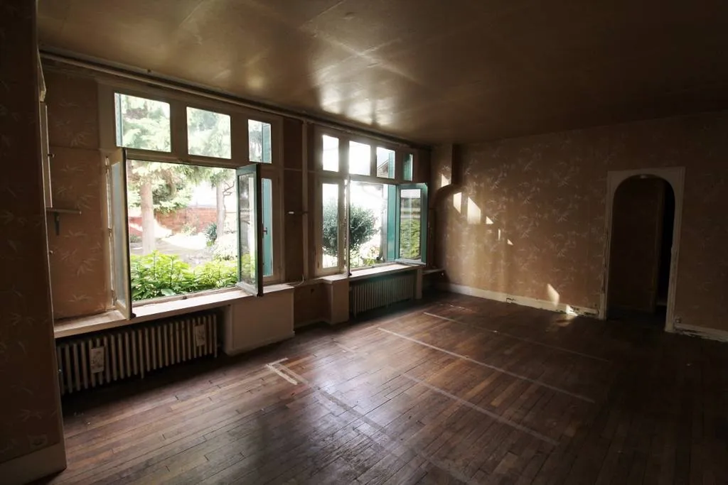 Acheter une  maison a renover gare de Courbevoie 92400