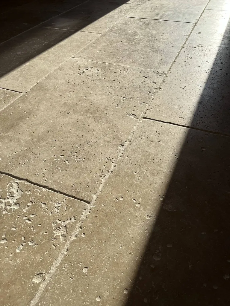 DALLAGES INTERIEURS TRAVERTIN 2CD CHOIX 61X40.6X1.2CM