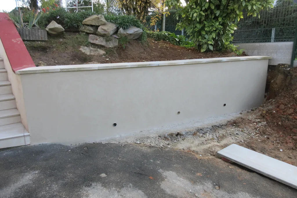 Installation de Murs de clôture, Fondations de portails et Travaux de Maconnerie à Cormeilles dans l’Eure 27 et ses Alentours