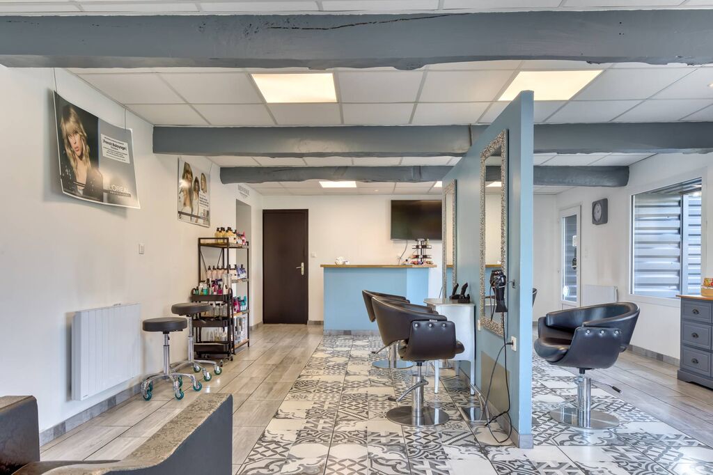 SOUS COMPROMIS Ensemble immobilier entièrement rénové - Local commercial, Appartement, Maison – Petit-Caux