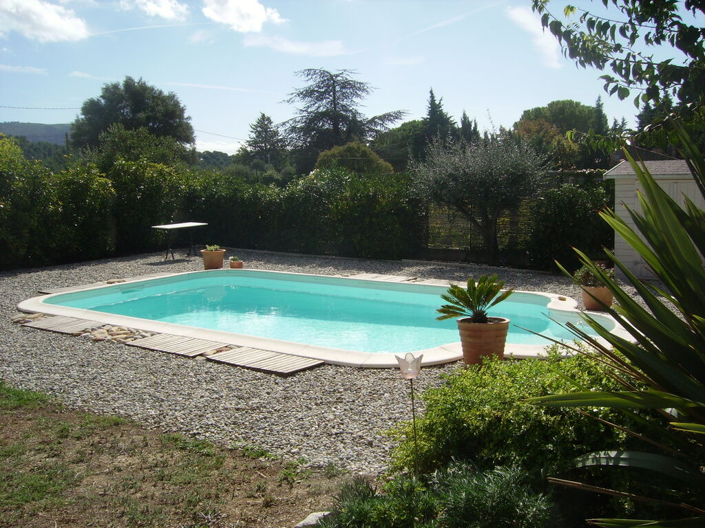 Villa à vendre 5 Cassis en bon état, avec terrasse, piscine et garage