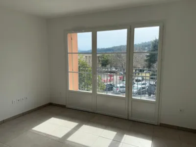 Appartement 2 pièce(s) 1 chambre(s) 44.54 m² Taradeau (83460)