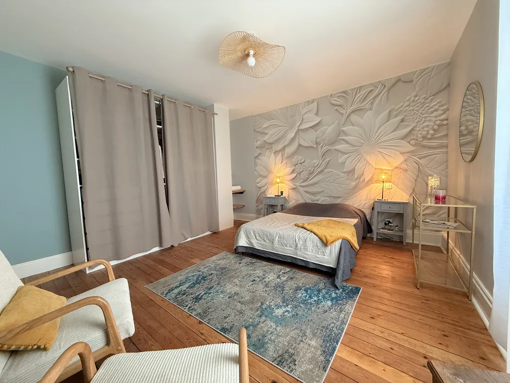 Rénovation de grand standing d'une chambre d'hôtes de 20 m² dans un domaine ancien en pierre à Crépin, dans l'Allier