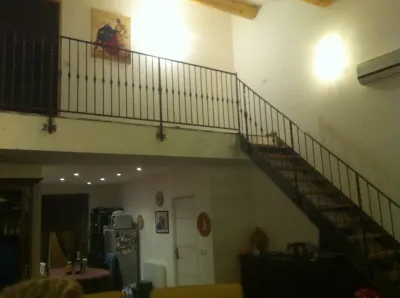 FABRICATION ET POSE RAMBARDE ESCALIER EN FER FORGE REALISES SUR MESURE  AVEC MARCHES EN BOIS MARTIGUES