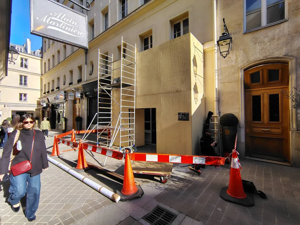 Habillage palissade de chantier quartier Champs Elysée