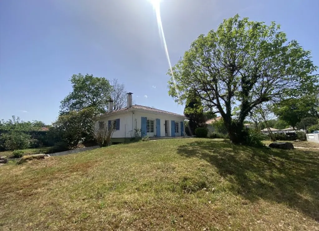 Maison Cestas Bourg, 3chambres plus sous sol complet, sur 1000m² de terrain